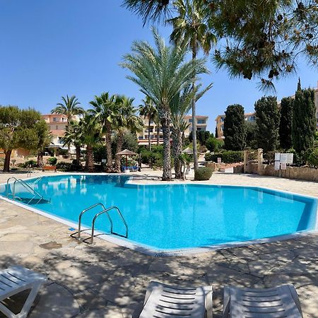 Ocean Sunset Apartment Paphos Esterno foto