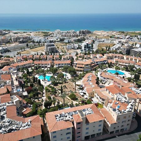 Ocean Sunset Apartment Paphos Esterno foto