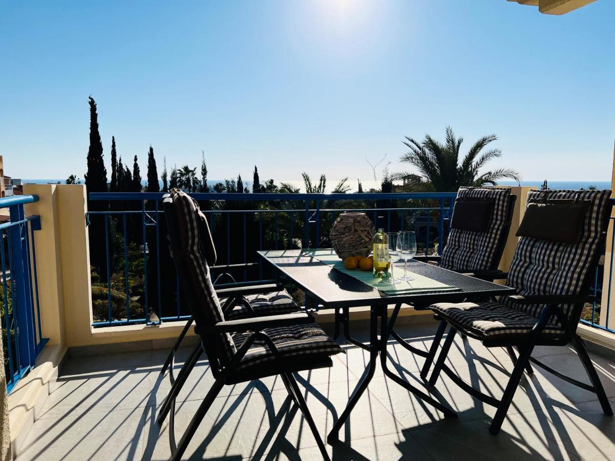 Ocean Sunset Apartment Paphos Esterno foto