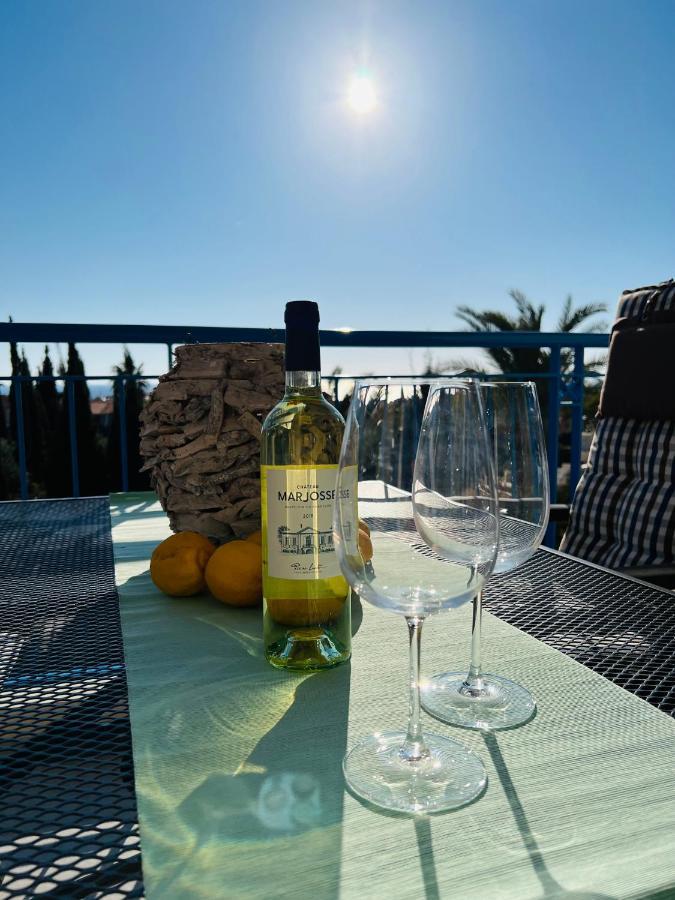 Ocean Sunset Apartment Paphos Esterno foto