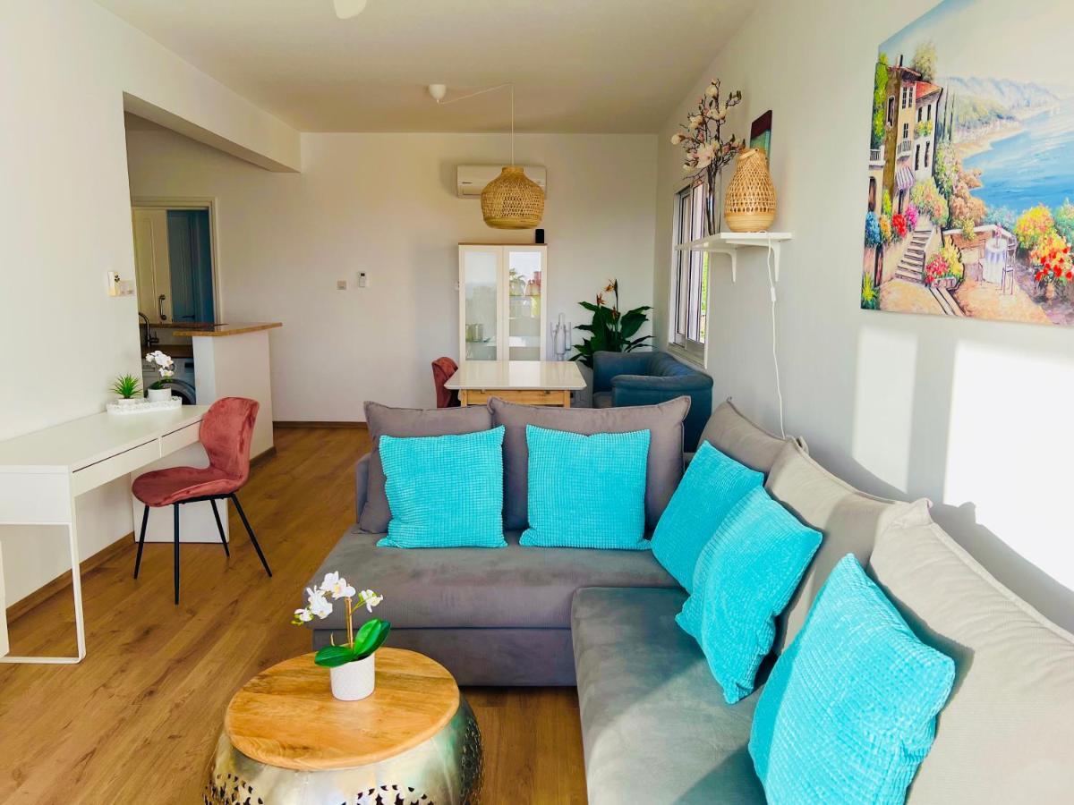 Ocean Sunset Apartment Paphos Esterno foto