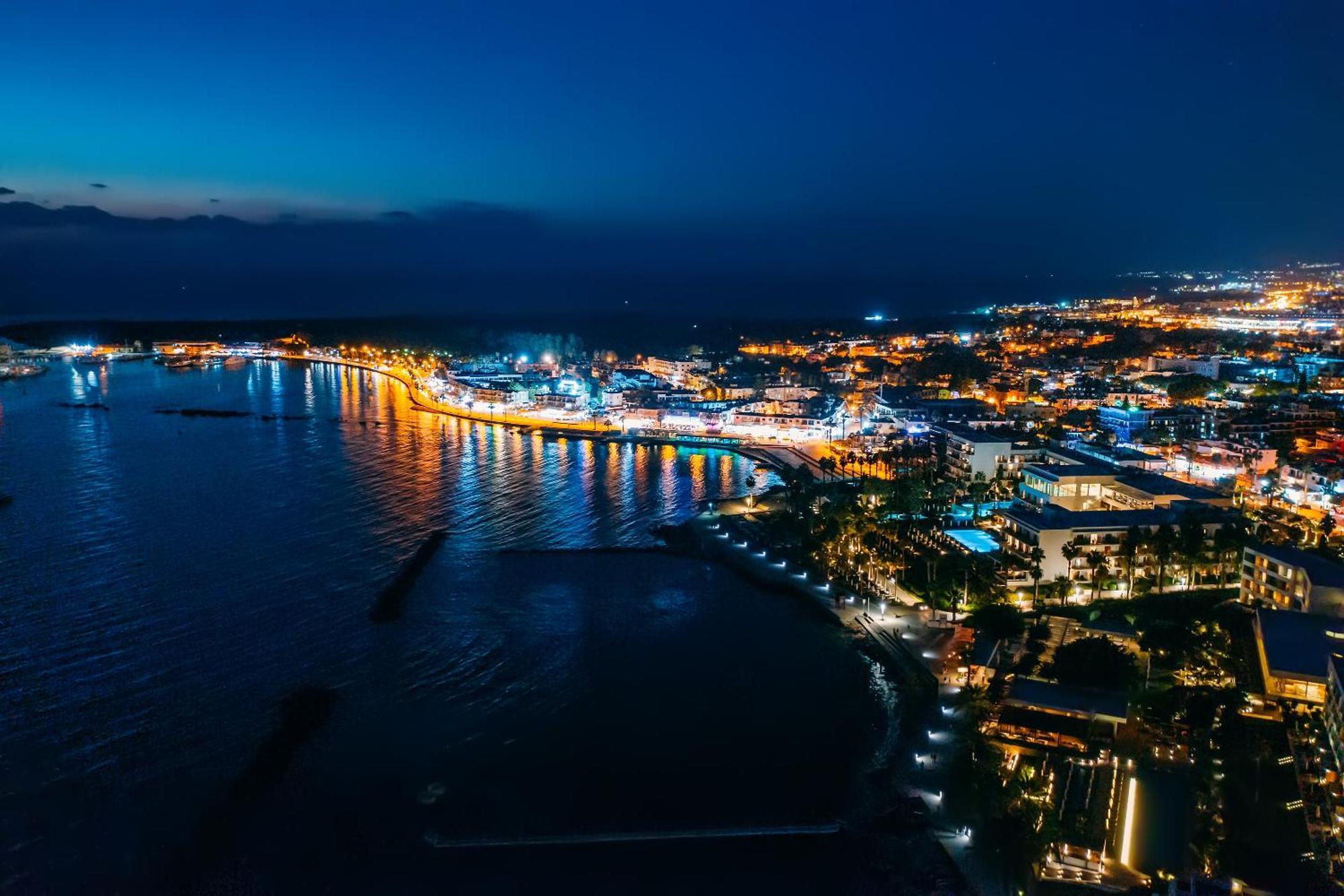 Ocean Sunset Apartment Paphos Esterno foto