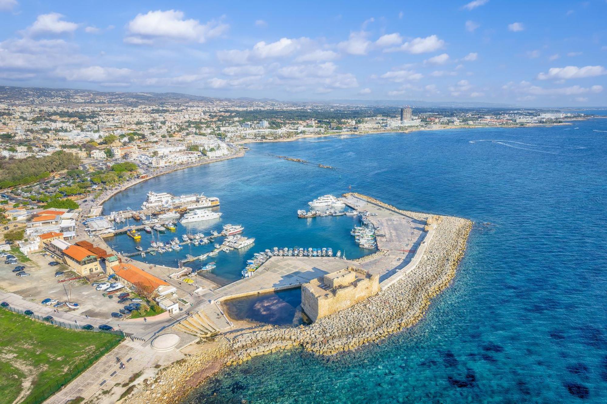 Ocean Sunset Apartment Paphos Esterno foto