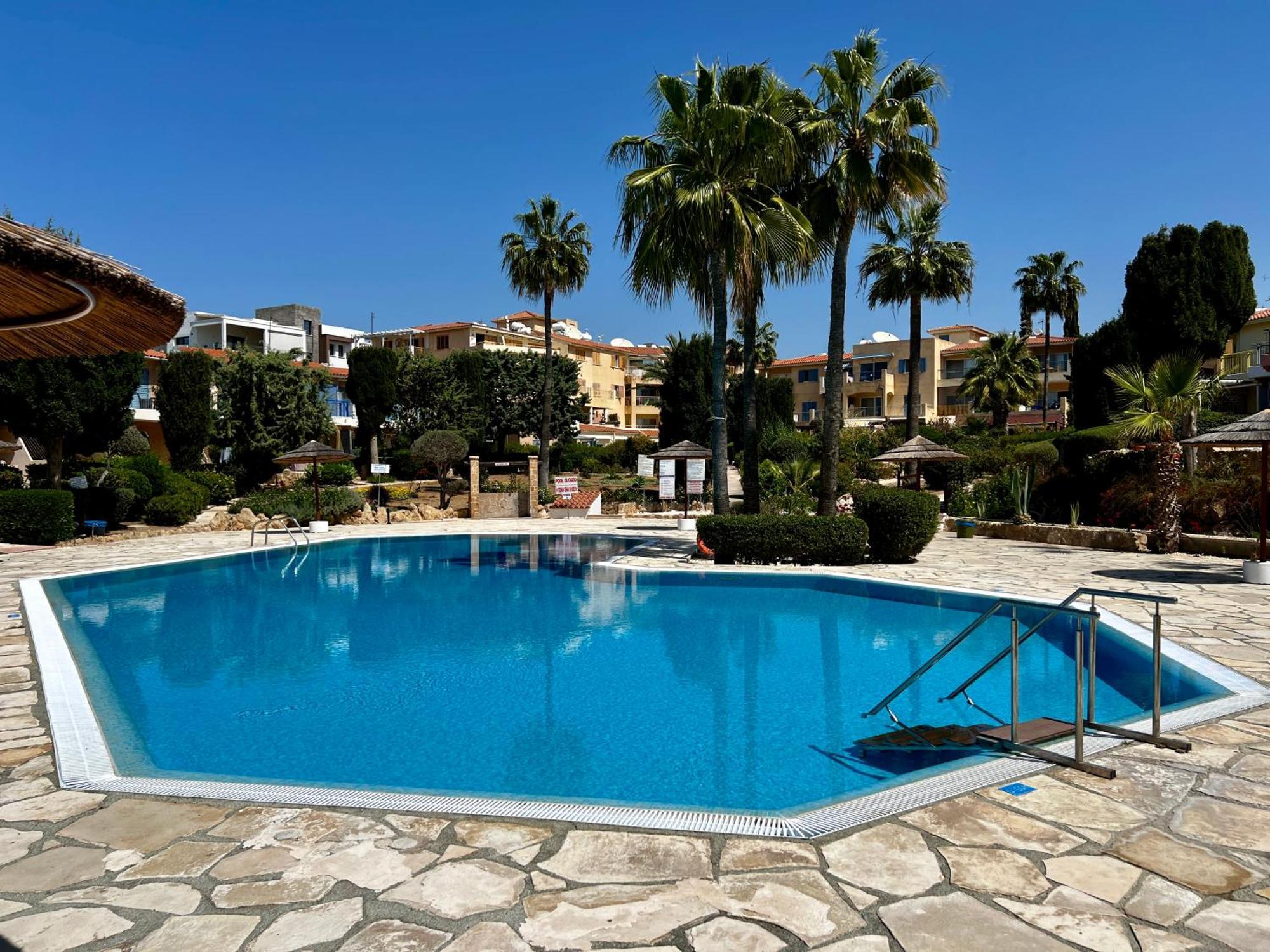 Ocean Sunset Apartment Paphos Esterno foto