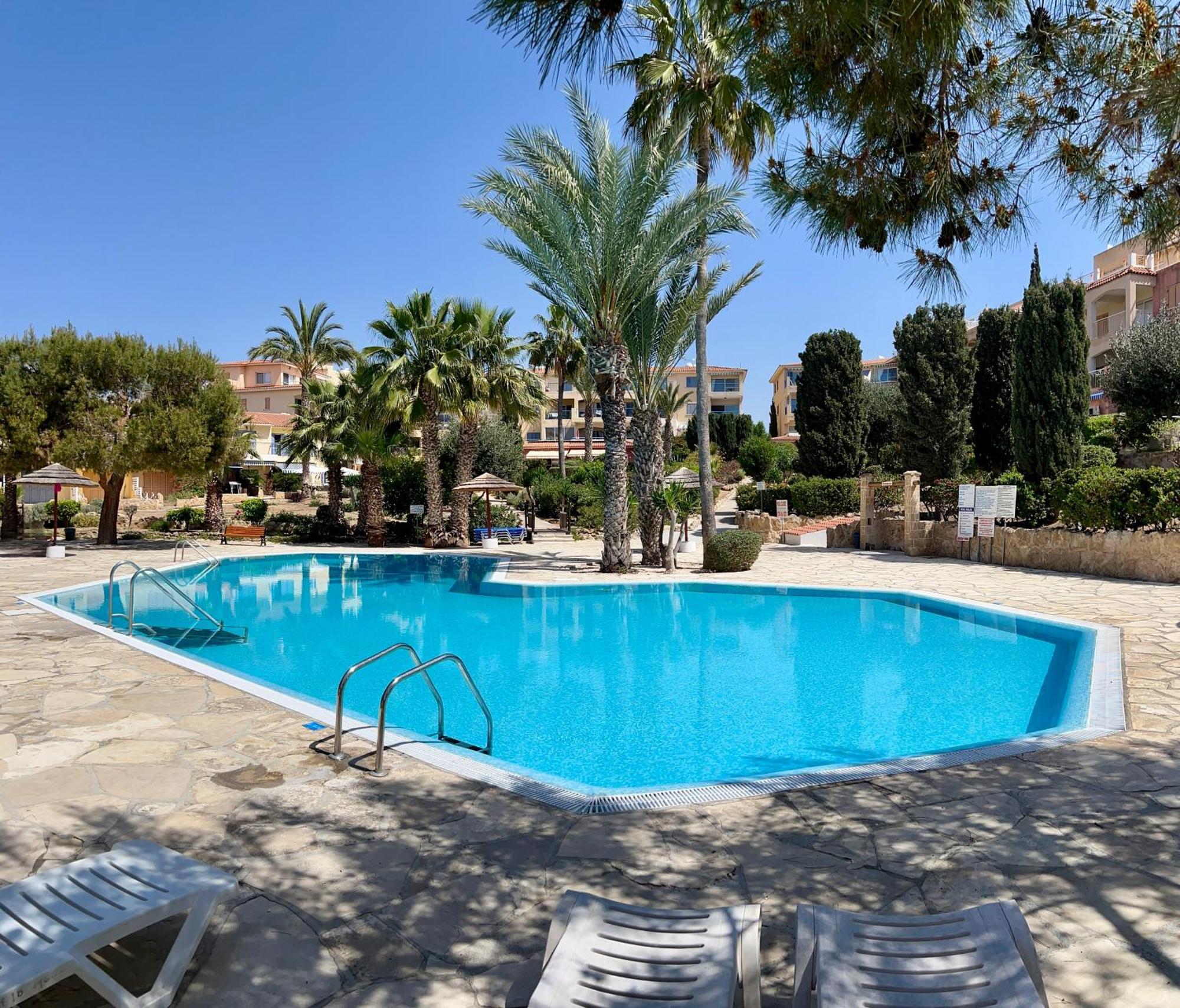 Ocean Sunset Apartment Paphos Esterno foto