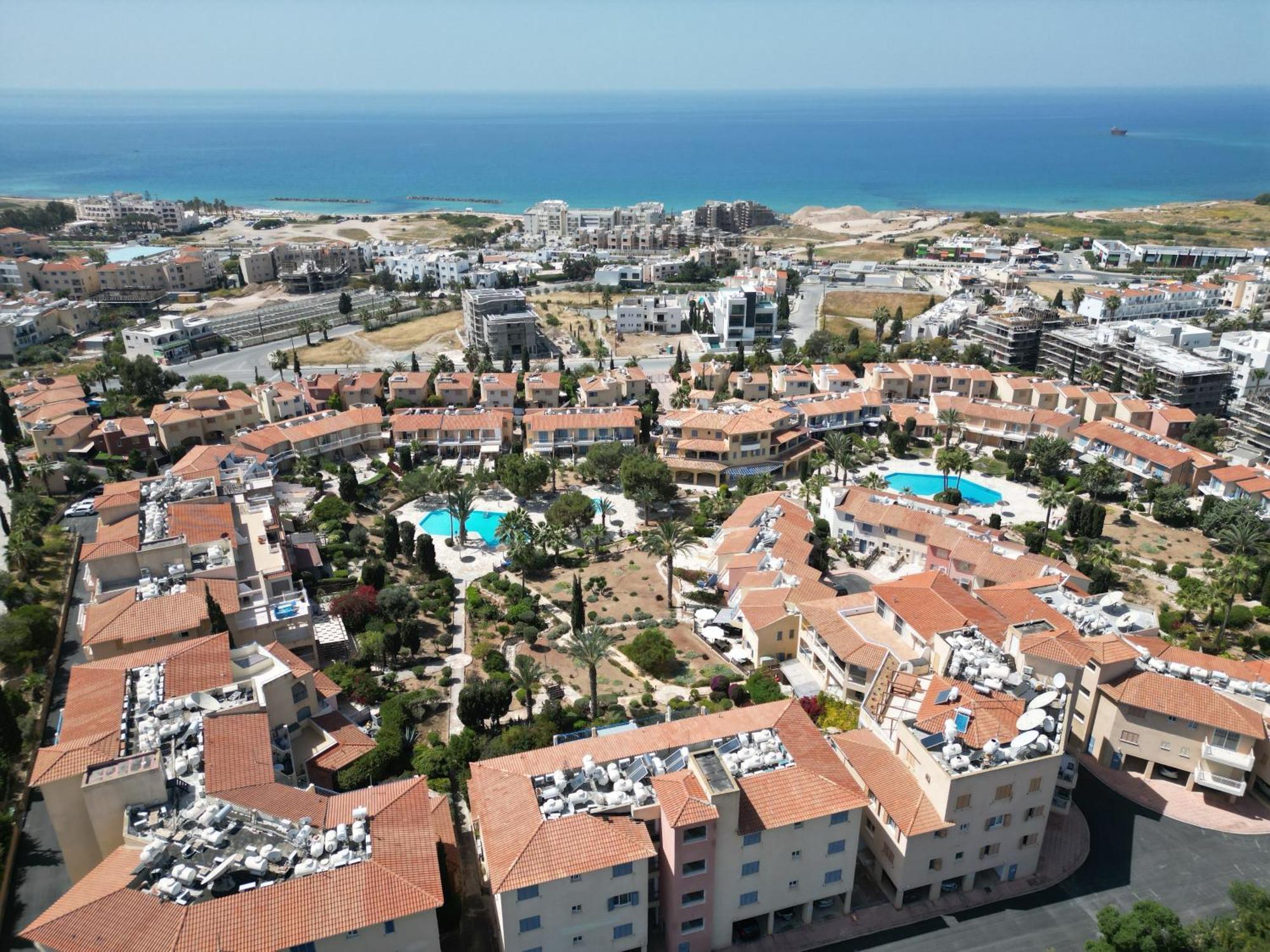 Ocean Sunset Apartment Paphos Esterno foto